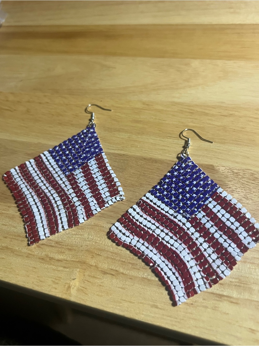 Flag Beaded Dangle Earrings — Red White Blue E65